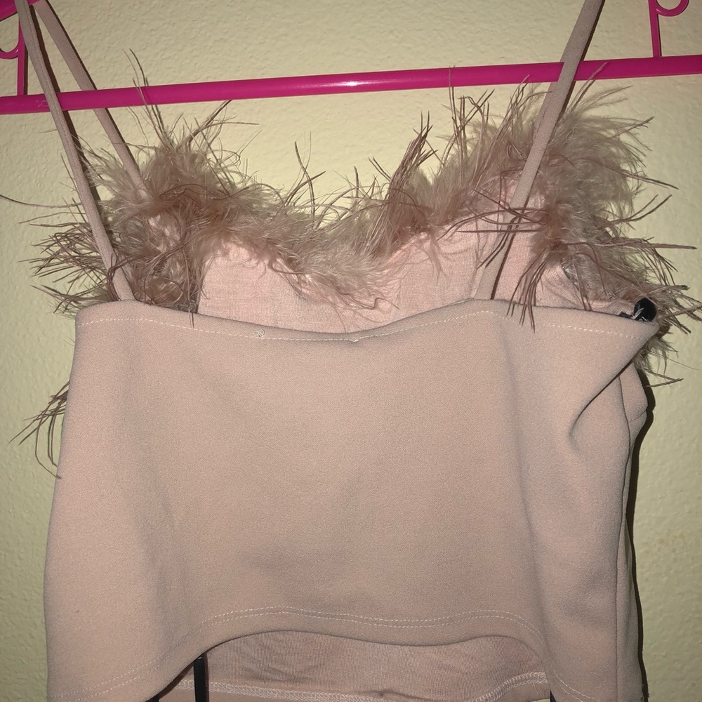 Pink feather rim top - Picture 2 of 4